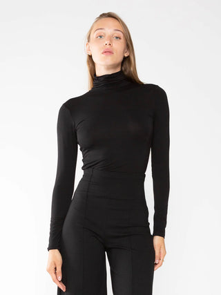 CAPSULE BLACK TURTLENECK